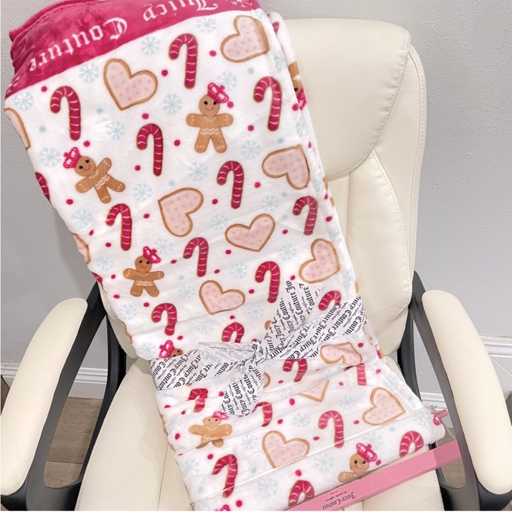 Juicy Couture Christmas Throw Blanket Pink Gingerbread Candy Cane Holiday Fleece
